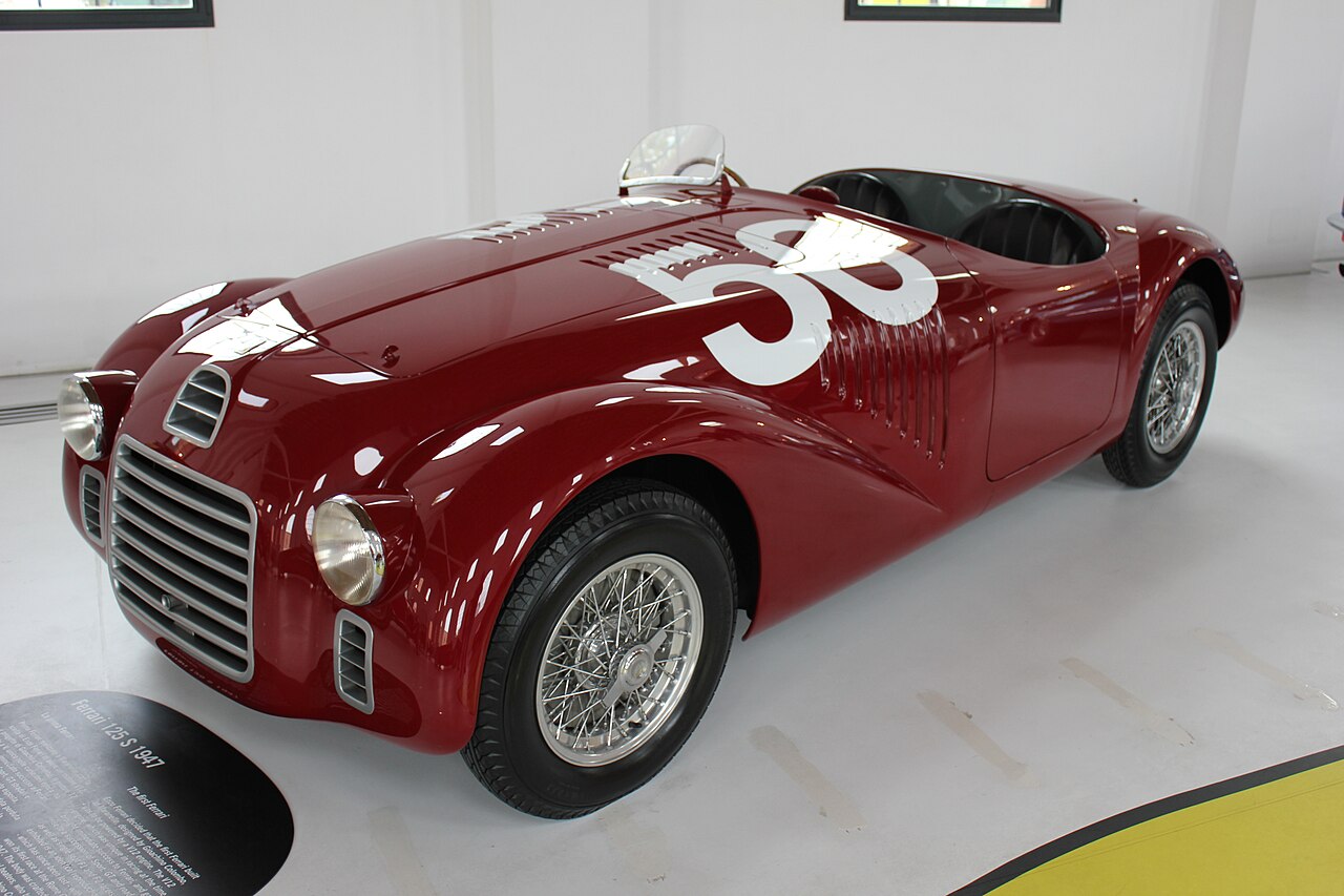 Ferrari 125 S в Museo Enzo Ferrari — первый автомобиль под именем Ferrari